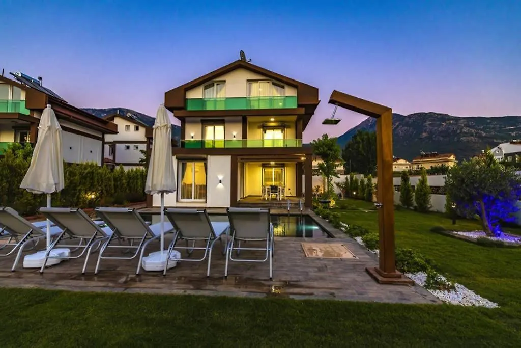 Bella- 4 Bedroom Holiday Villa In Oludeniz Fethiye